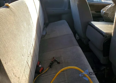 1996 Dodge Ram 1500 из США, поврежденный, VIN 3B7HF13Y4TG180446